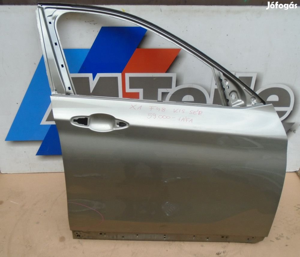 [GYÁRI BONTOTT, KIS SÉRÜLT!] BMW - AJTÓ ; JOBB ELSŐ - X1 / F48 - KIS